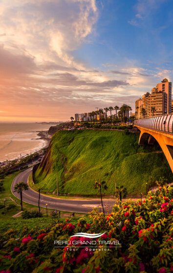 During the rainy season, Lima is sunny and with clear skies. The city enjoys the very best of summer’s radiance.