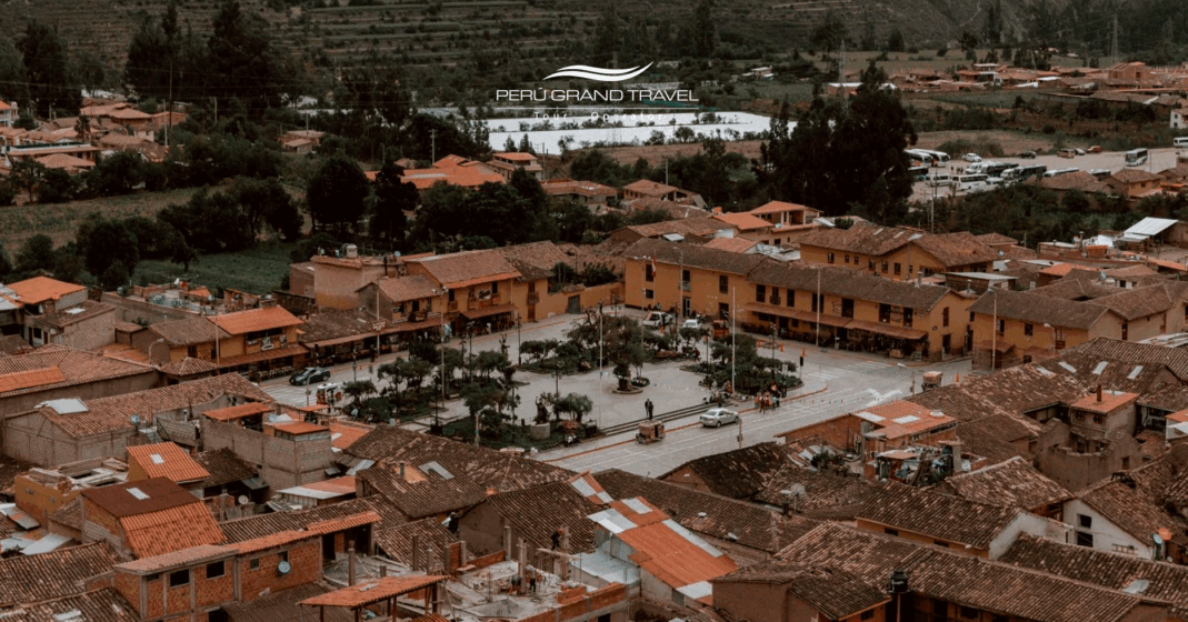Ollantaytambo Town and Main Square