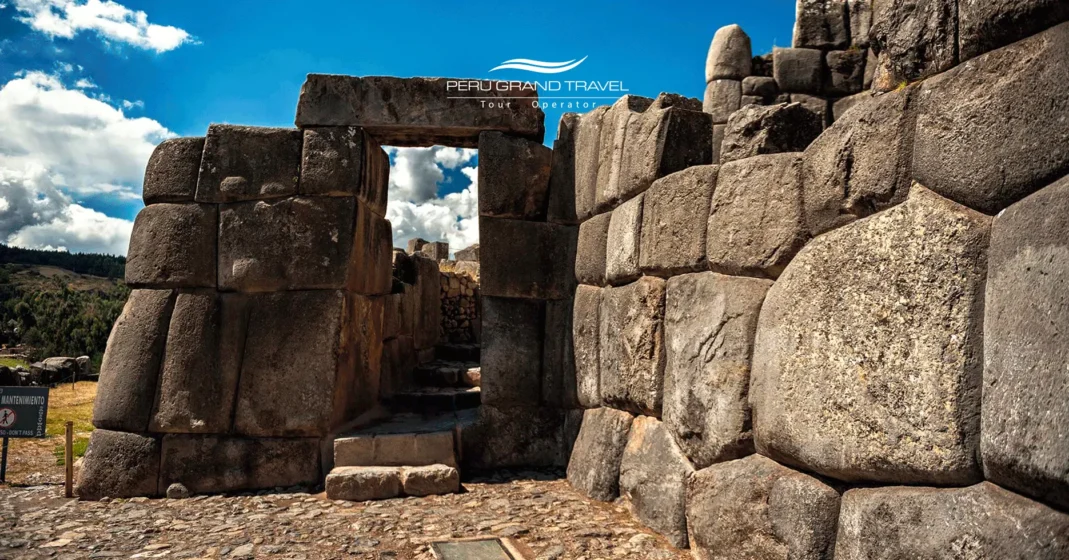 Precision stonework of Sacsayhuaman walls