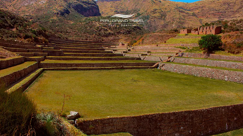 Head out on South Valley day hikes Cusco for ruins with virtually no people!
