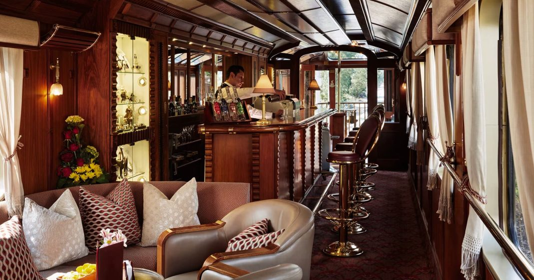 Bar car on the luxury train to Machu Picchu - Hiram Bingham