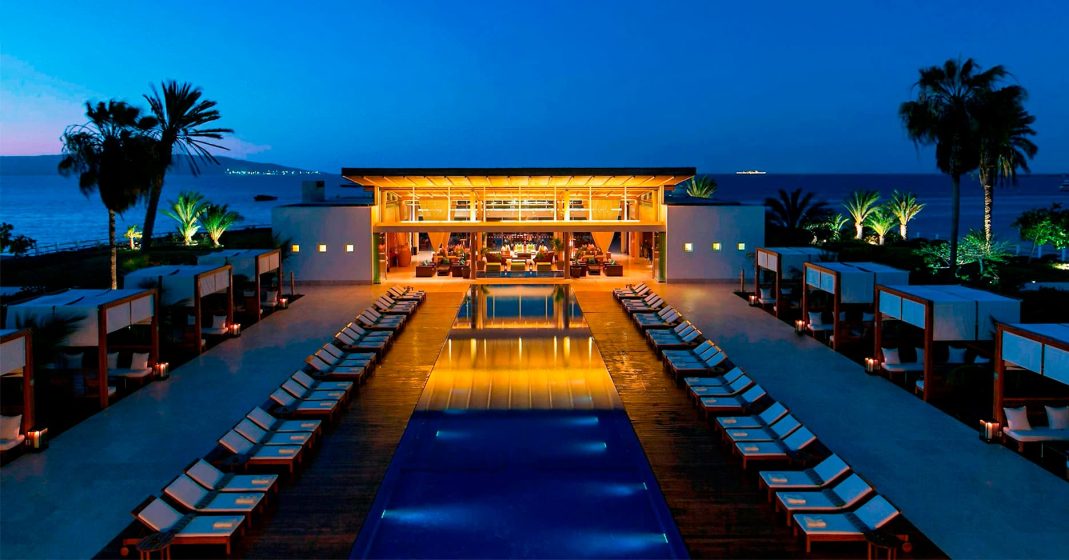 Luxury Hotel Luxury Collection Resort Paracas with a view of the pool, the sea, and the hotel