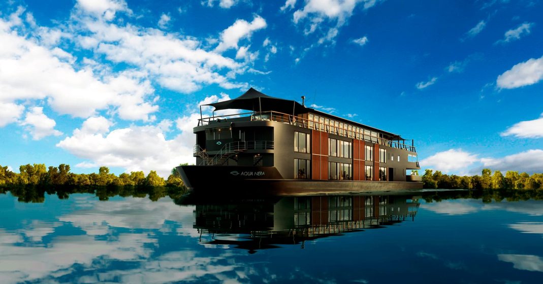 Luxury Peru vacations in the Peruvian Rainforest - luxury cruise on the Amazon River