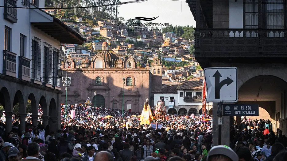 procession-of-saints-in-corpus-christi