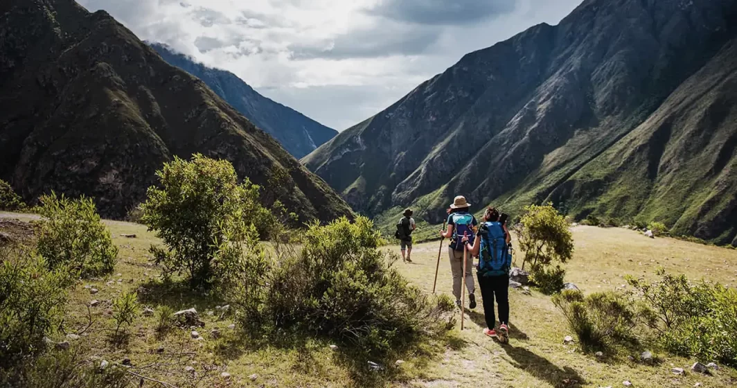 The short inca trail to Machu Picchu can be combined with many Sacred Valley treks so you don´t have to make Inca Trail vs Sacred Valley treks comparisons!