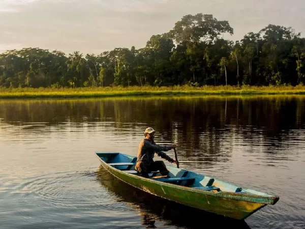 sunset-on-lake-sandoval-puerto-maldonado