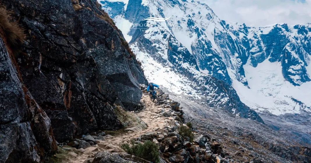 white mountain range of Huaraz