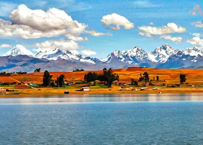 Piuray Lake in Cusco, Peru Piuray Lake surrounded by Andean