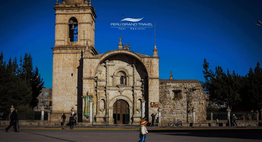 Temple of the Merced in Puno, architecture, facade